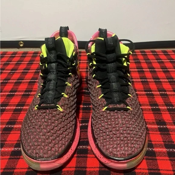 ke Air Alphadunk Size 10 mens shoes Sneakers LOB Pre-owned No Box Mint Cond - Picture 3 of 5